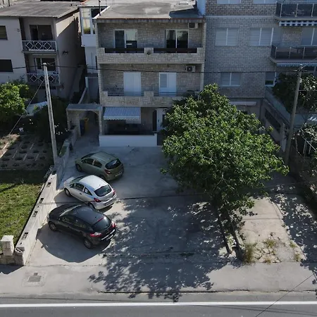 Petrich Apartment *